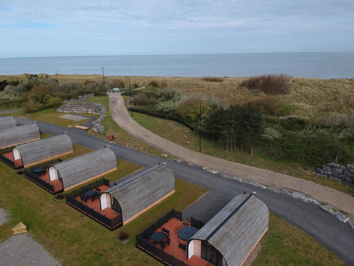 Ffrith beach glamping pods - Housity