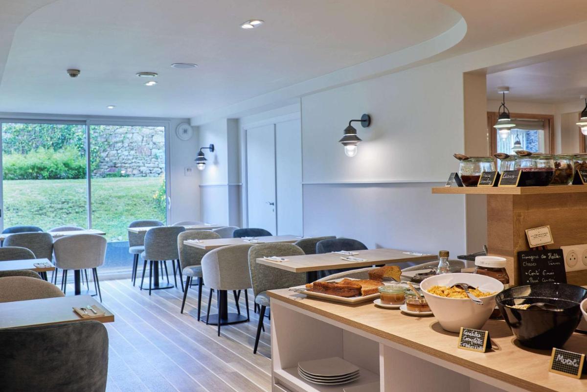 Nourriture dans l'hôtel ou à proximité