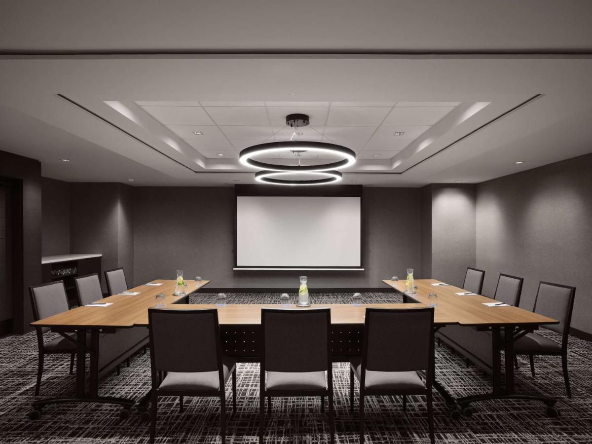 Hyatt Place Montreal - Downtown - Housity