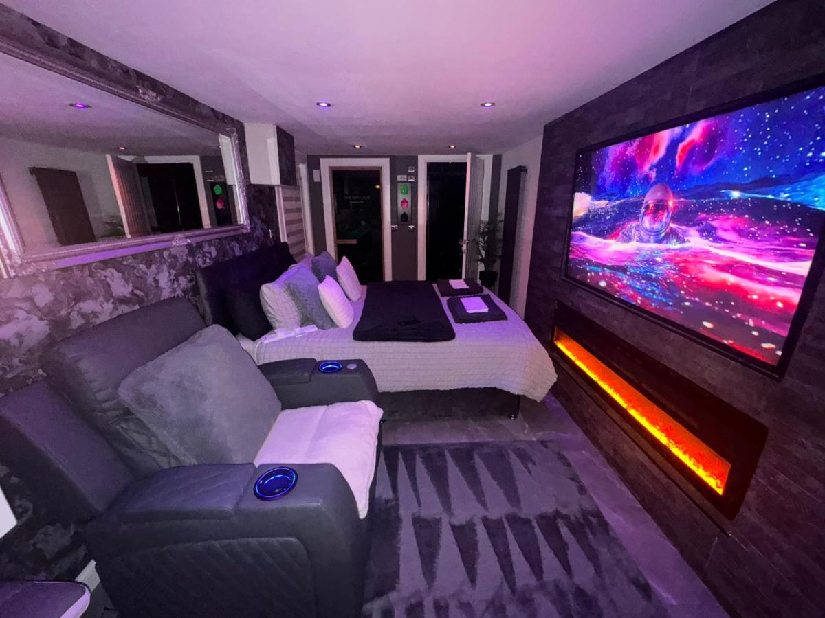 The_Spa_Cave - Housity