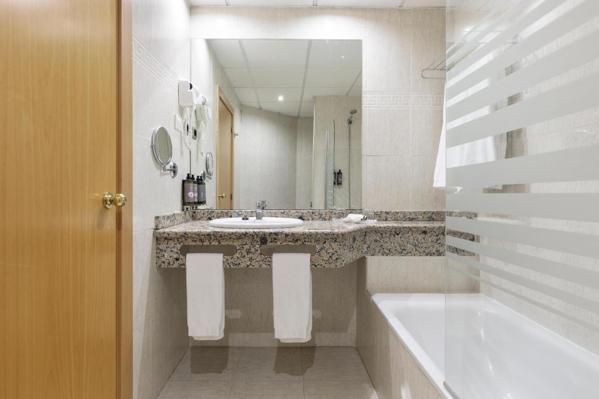 Un baño de Hotel Best Benalmadena