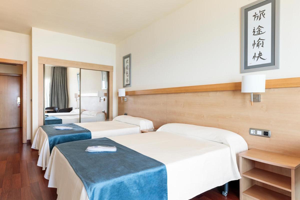 Cama o camas de una habitación en Hotel Best Benalmadena
