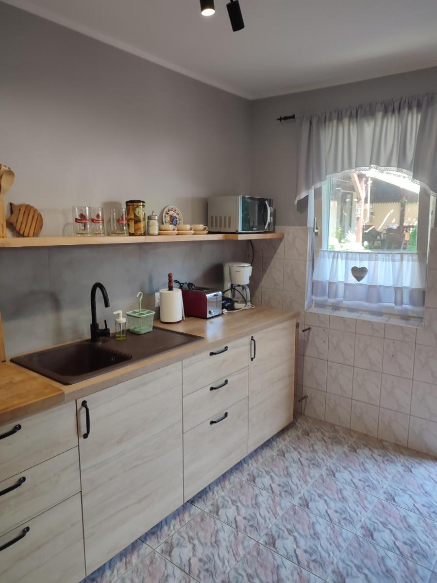 Pokoje Gościnne GABI - Housity