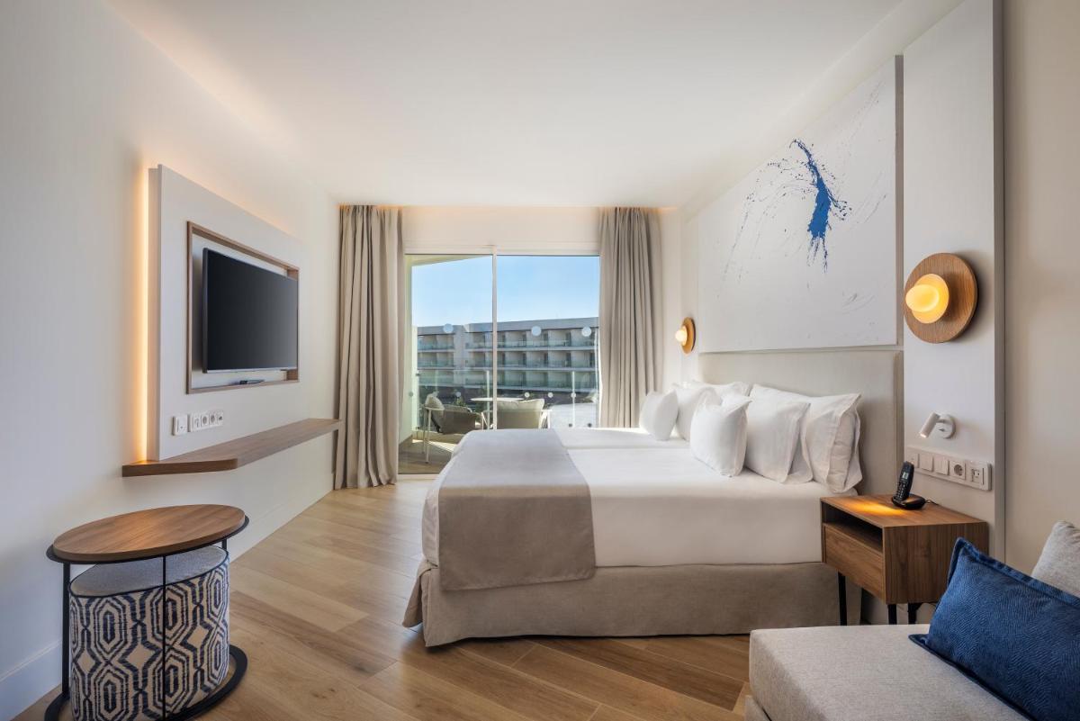 Cama o camas de una habitación en Barceló Playa Blanca