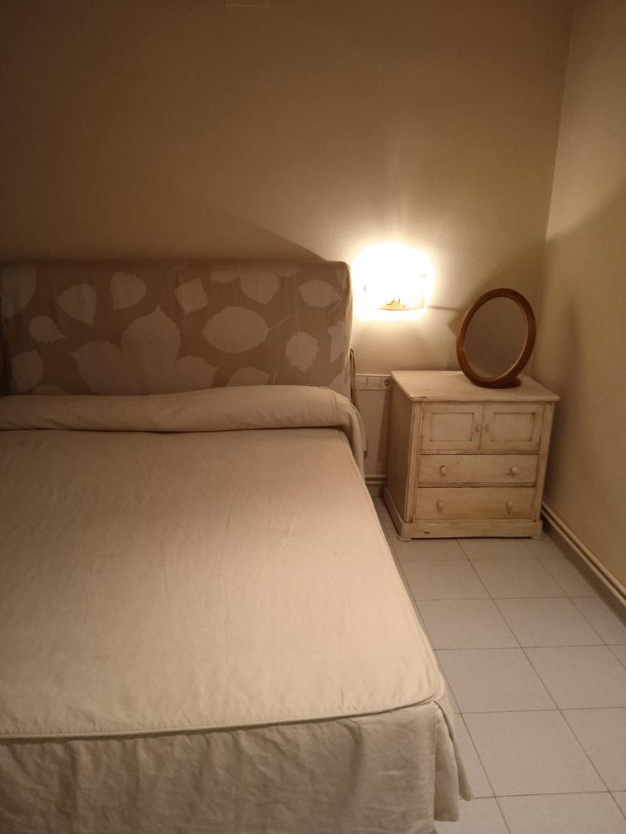 Apartaments Sant Jordi Girona 97 - Housity