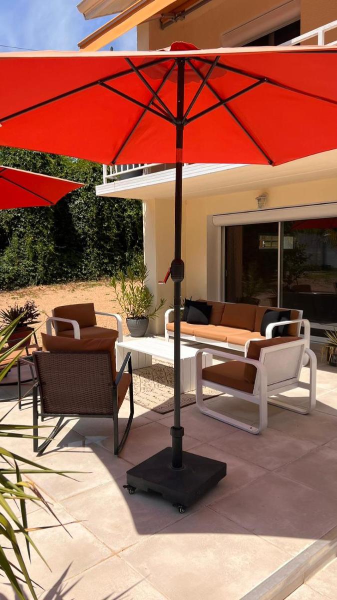 Charmante Spacieuse - Housity