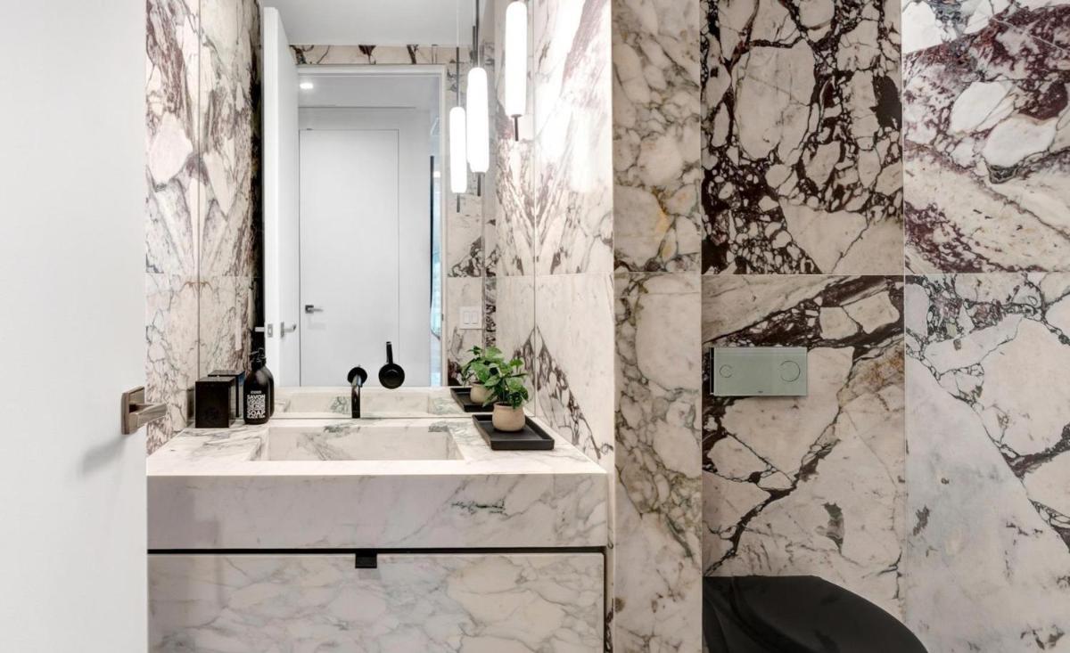 Suitetrails - Luxurious Skyline Views Residence in Miami