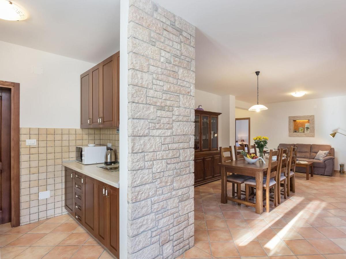 Holiday Home Villa Elida by Interhome - Housity