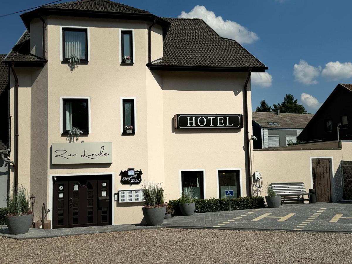Hotel Zur Linde - Housity