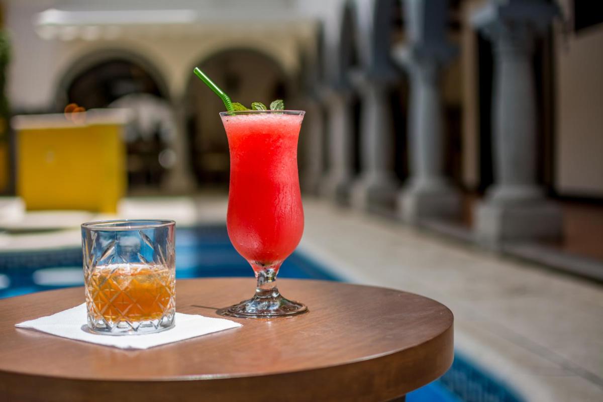 Hotel Colonial - Hizvo
