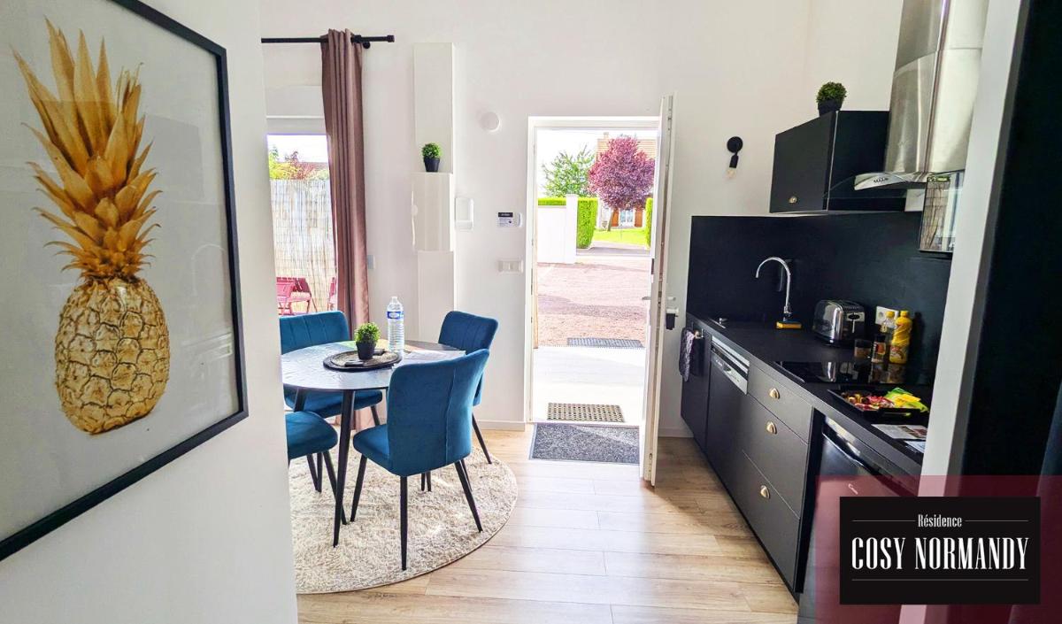 Cosy Normandy - 01 - Housity