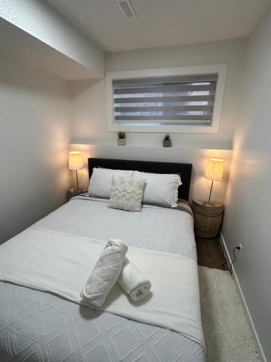 Chic Romantic3bed patio WIFI quiet retreat parking - Housity