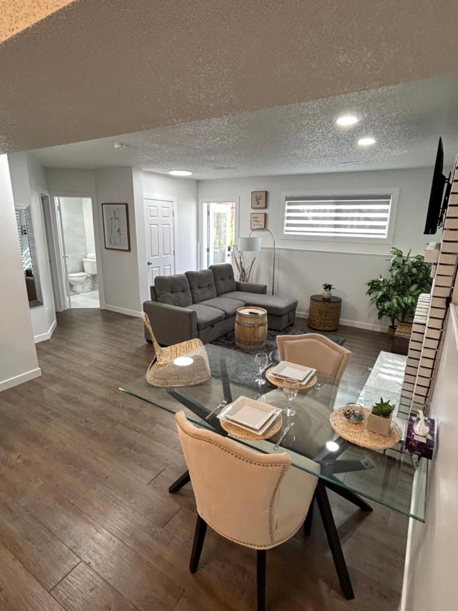 Chic Romantic3bed patio WIFI quiet retreat parking - Housity