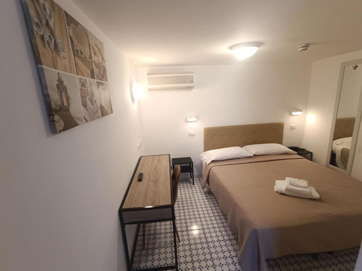 Hotel Le Terrazze - Housity