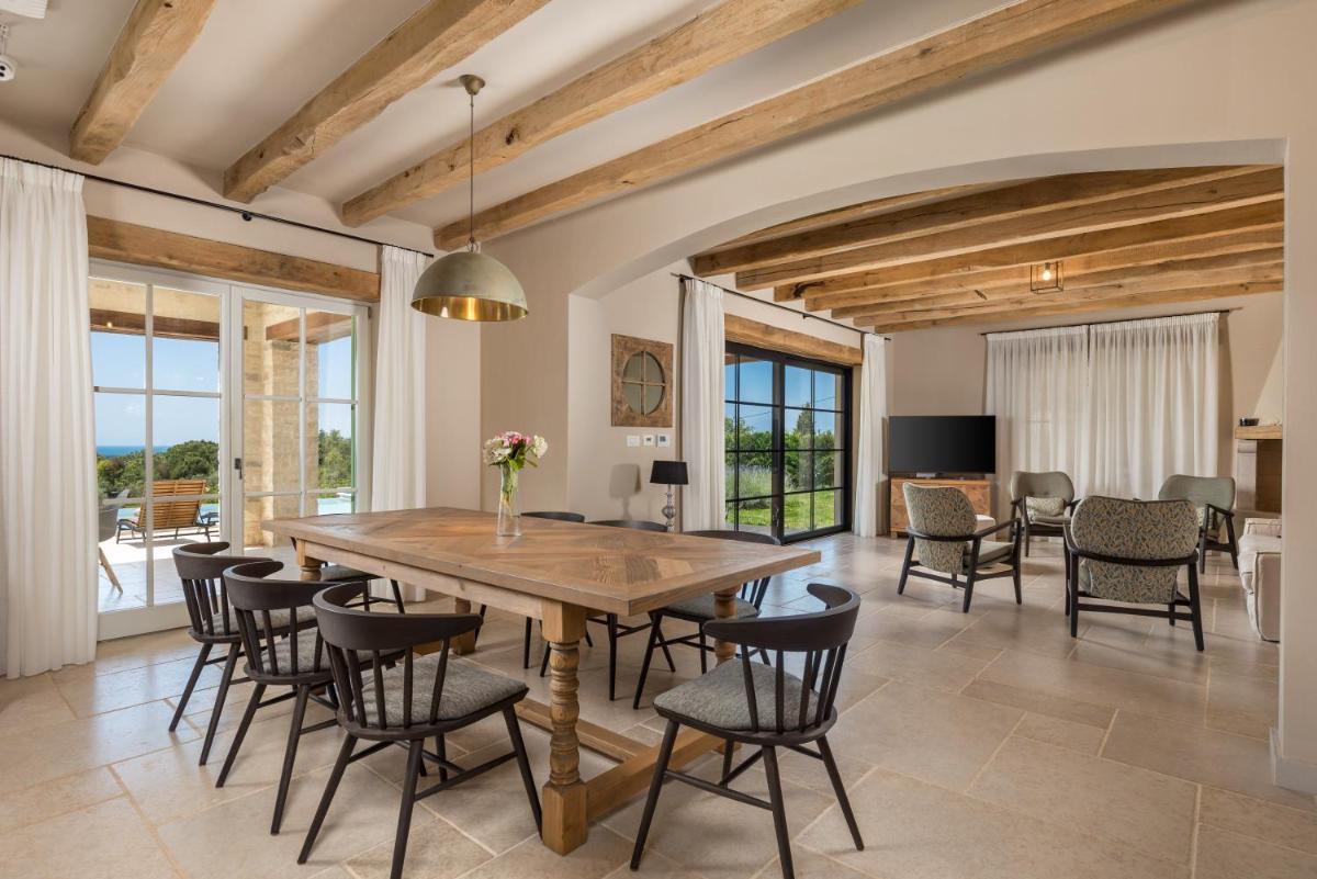 Villa Zelena with Panoramic Seaview and big Pool - Housity
