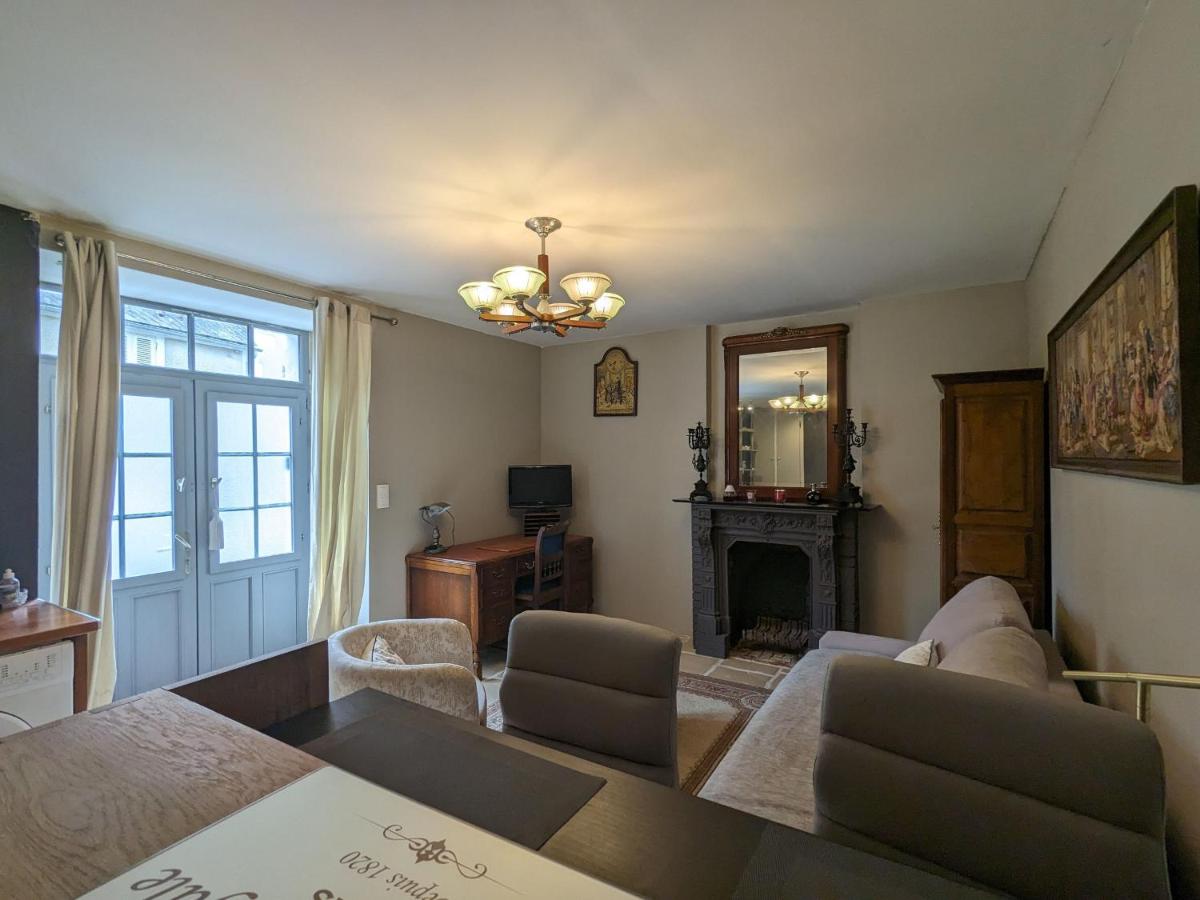 Charmant loft dans la vieille ville, parking gratuit proche, proche château Naillac - FR-1-591-65 - Housity