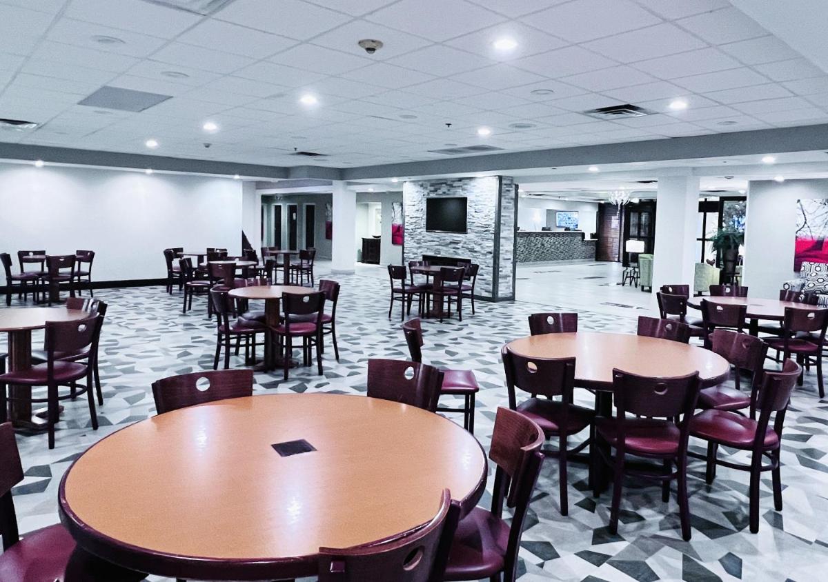 Indy Hotel - Hizvo