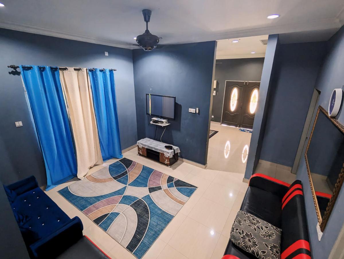 Aish Homestay - Housity