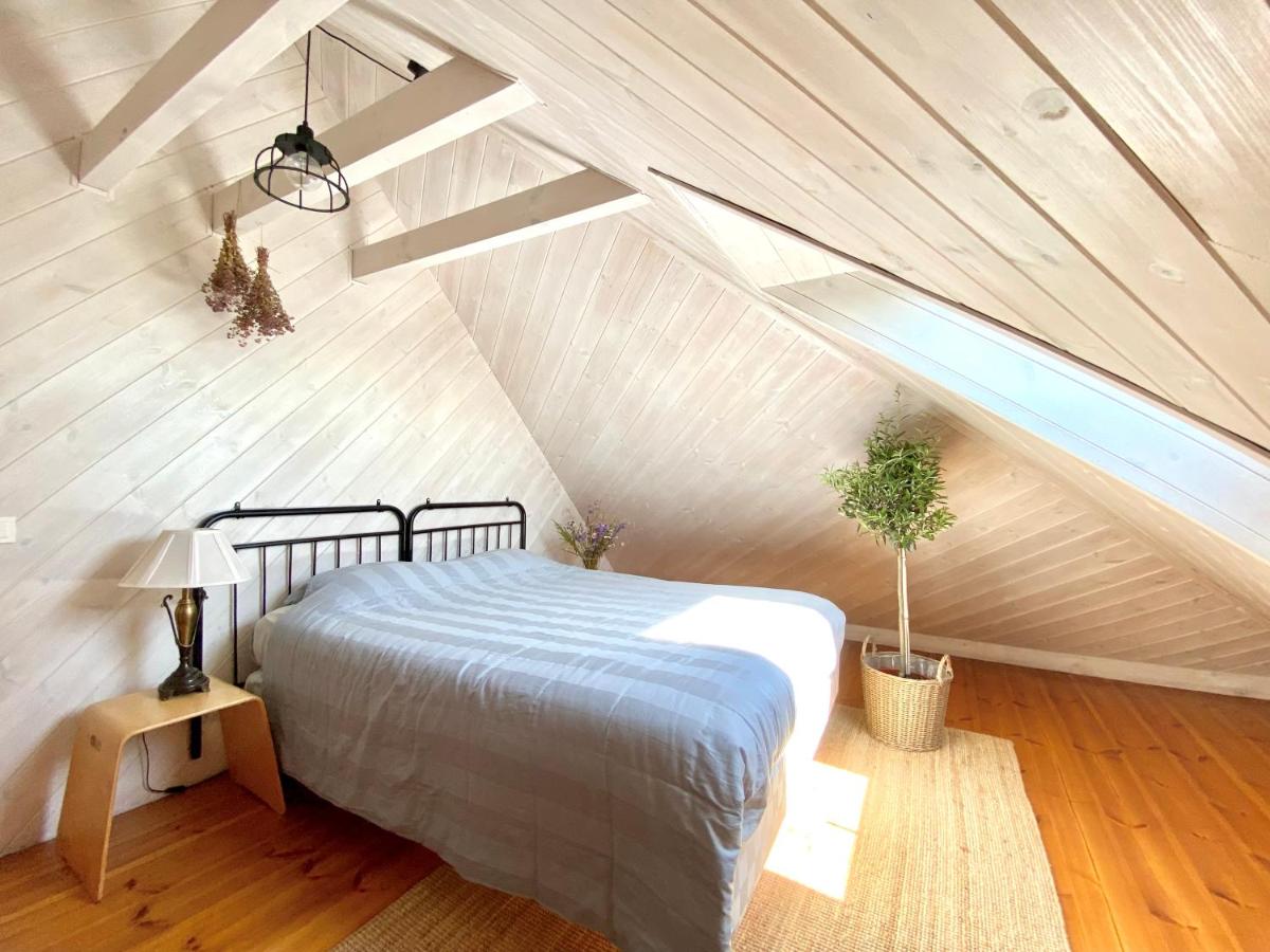 Art and design loghouse in Muhu Island - Housity