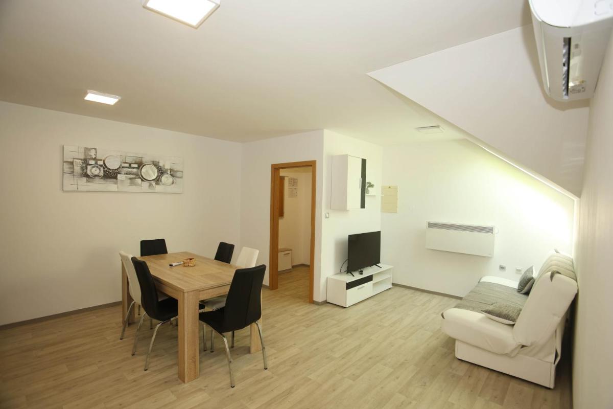 Apartments Vila Leska - Housity