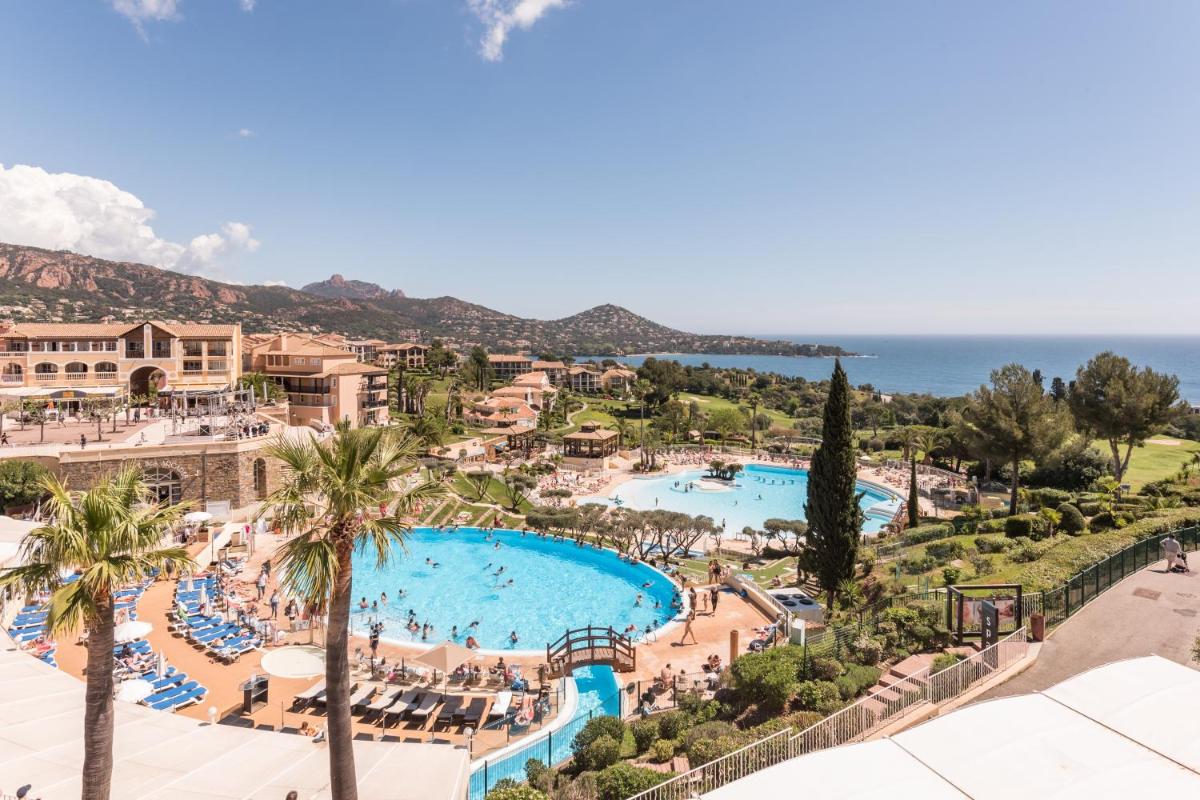 Piscine de l'établissement Hôtel de l'Esterel Pierre & Vacances ou située à proximité
