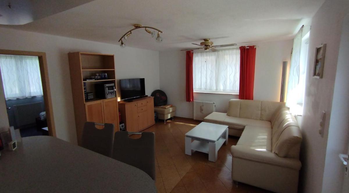 Ferienhaus mit 2 Schlafzimmern und großer Terrasse - Housity
