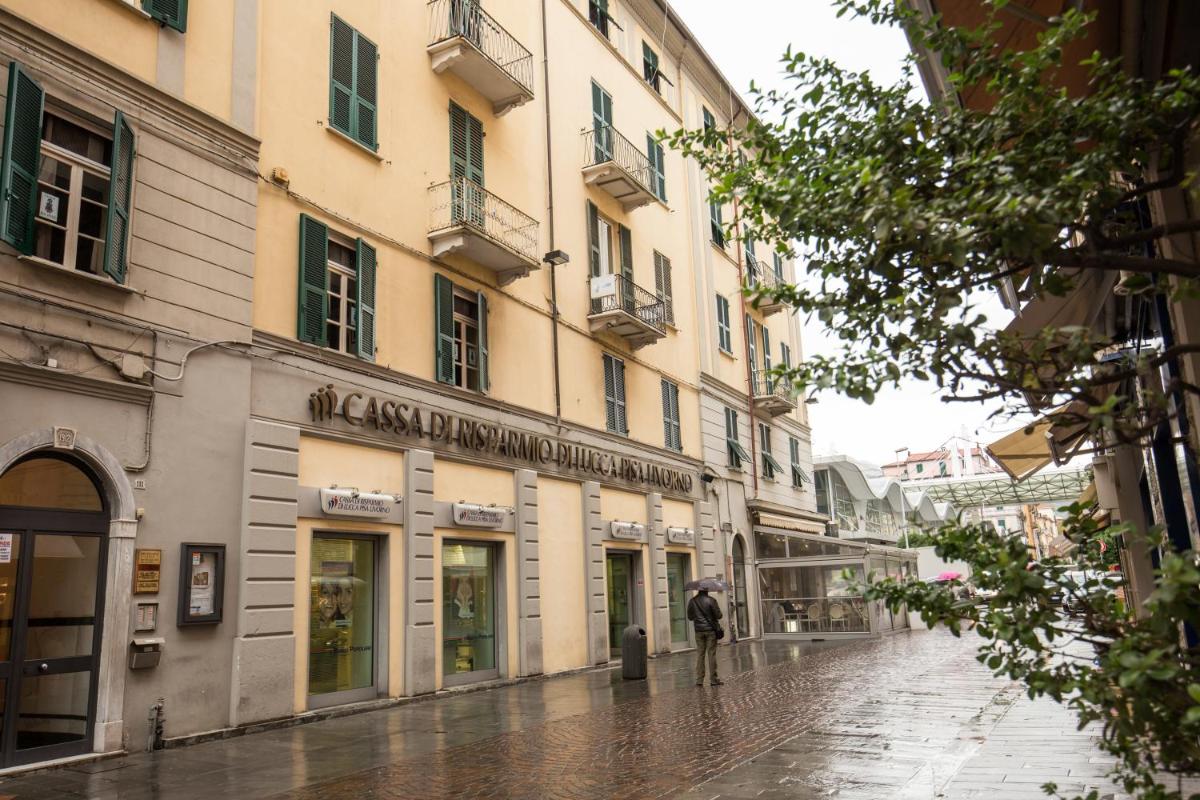 DowntownApartments - Cavour Cinque Terre - Housity
