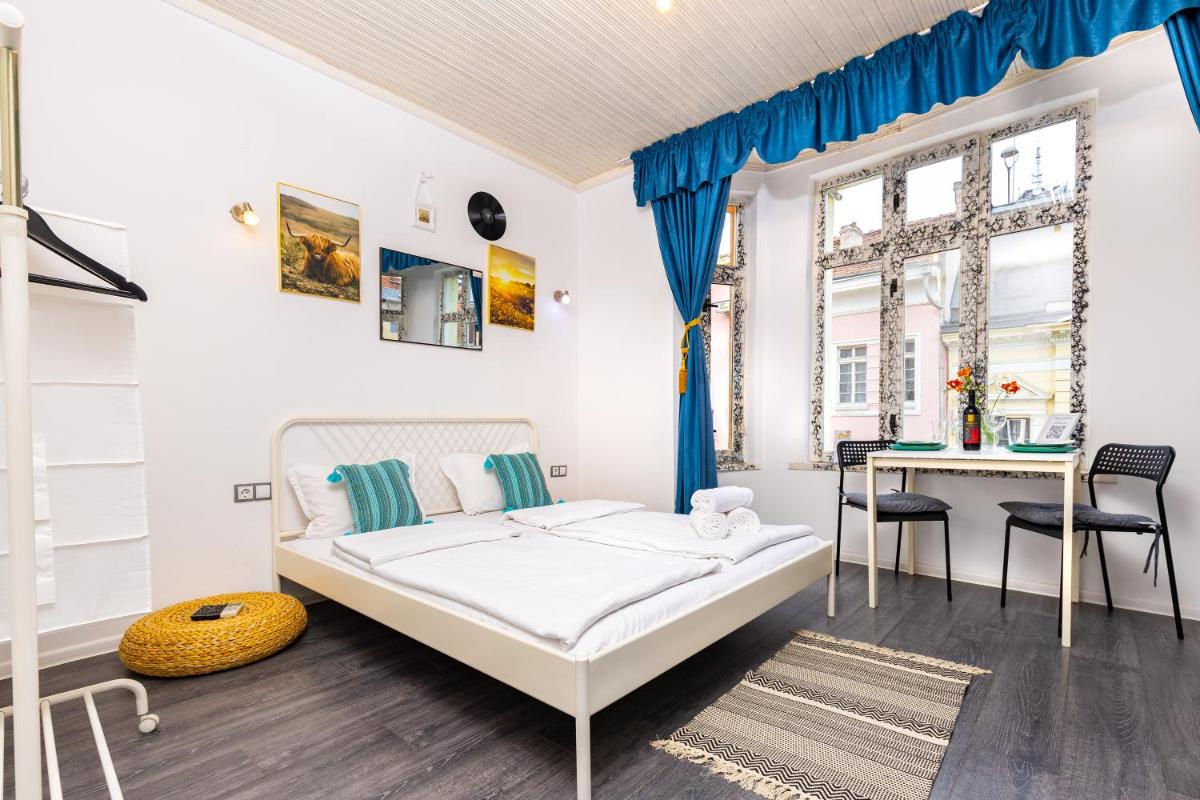 House Of History , Rooms in the Main Street Plovdiv - Housity