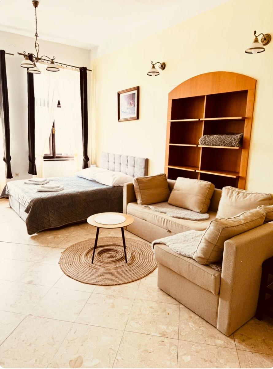 Hotel Maxim - Housity