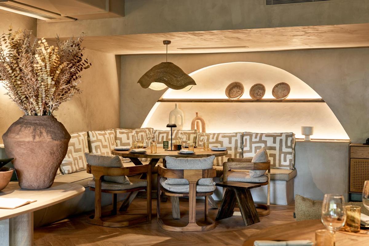 Uma área de estar em The Residence Porto Mare - PortoBay