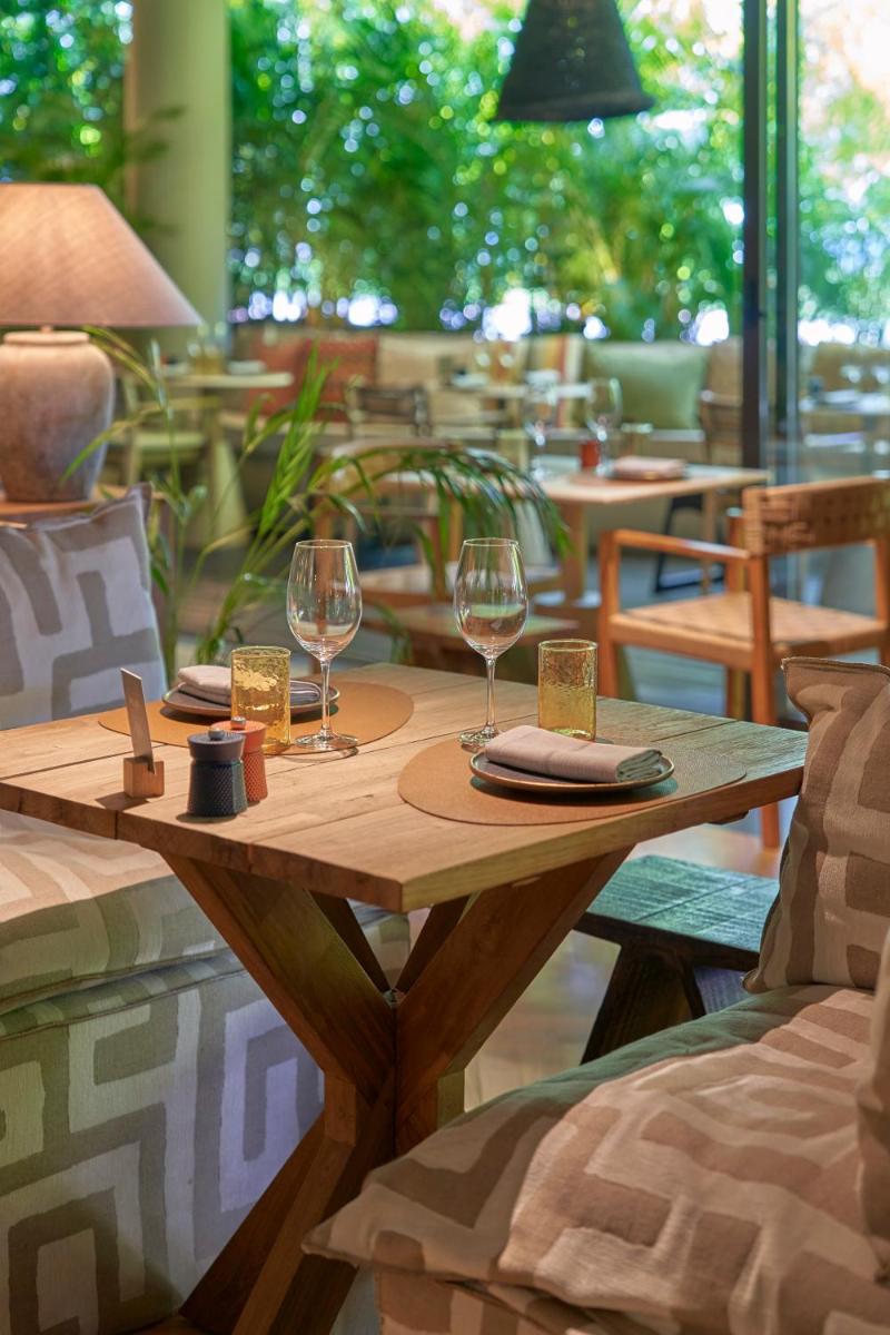 Uma área de estar em The Residence Porto Mare - PortoBay