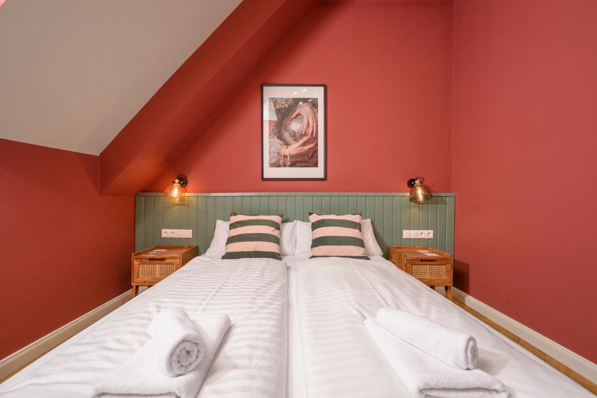 Palais Palffy Suits - Housity