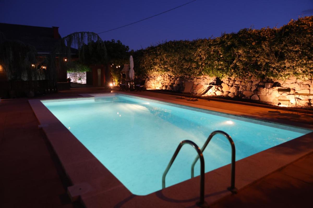 El Cedre Blau Vivienda con piscina en Granollers - Housity