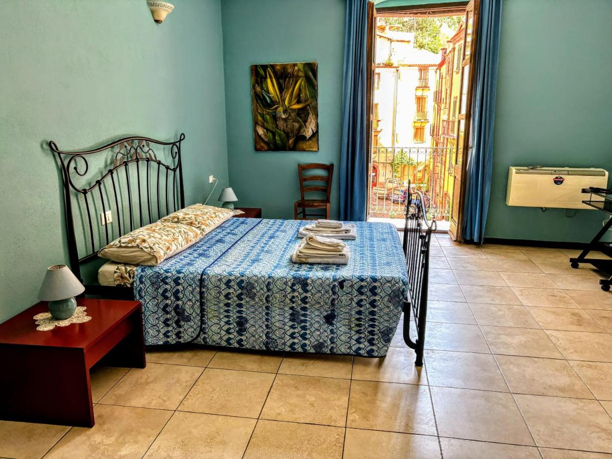 Antica Dimora Biancospino - Bosa Centro - Appartamento 6 - Housity