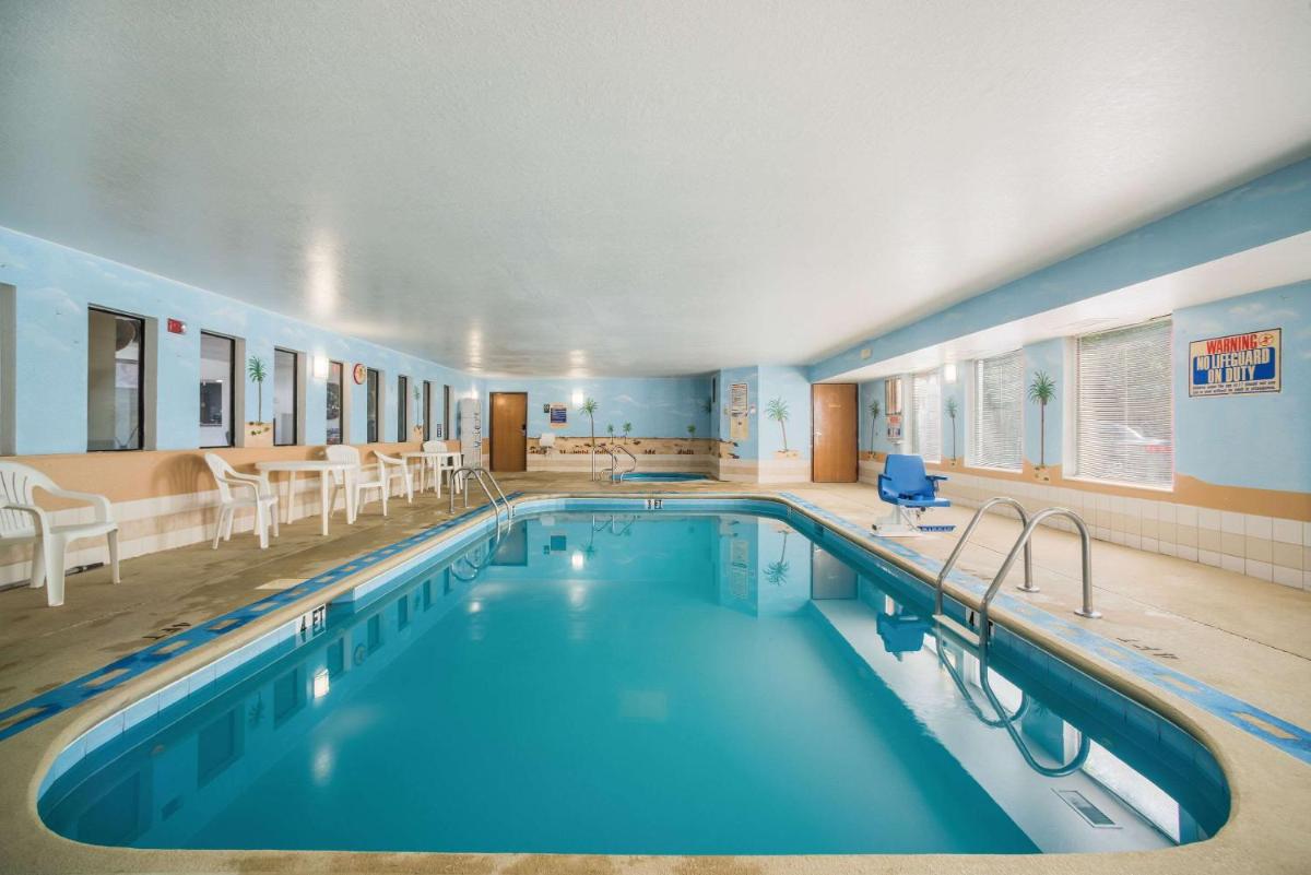 Quality Inn O'Fallon IL - St Louis - Housity