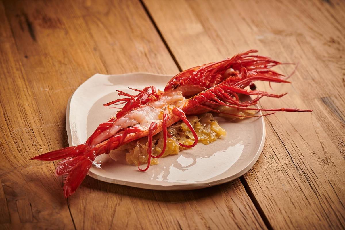 Comida en o cerca de este hotel