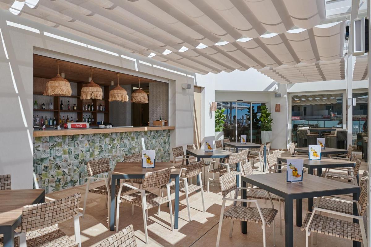 Un restaurante o sitio para comer en Hipotels Flamenco