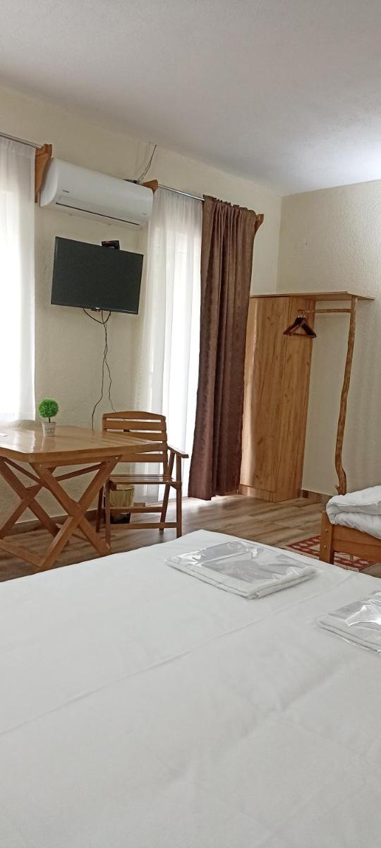 Lesnovo House Tomevski - Housity