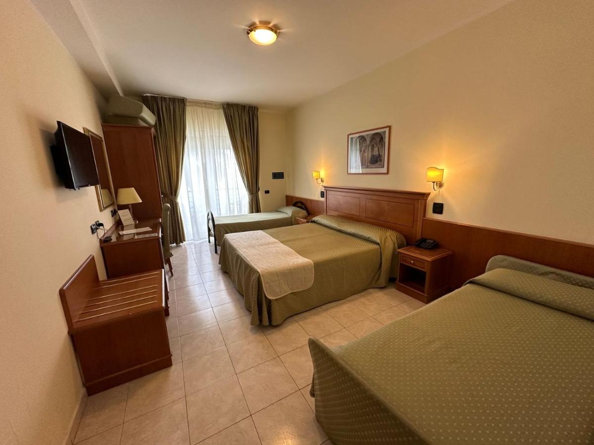 Grand Hotel Victoria - Housity