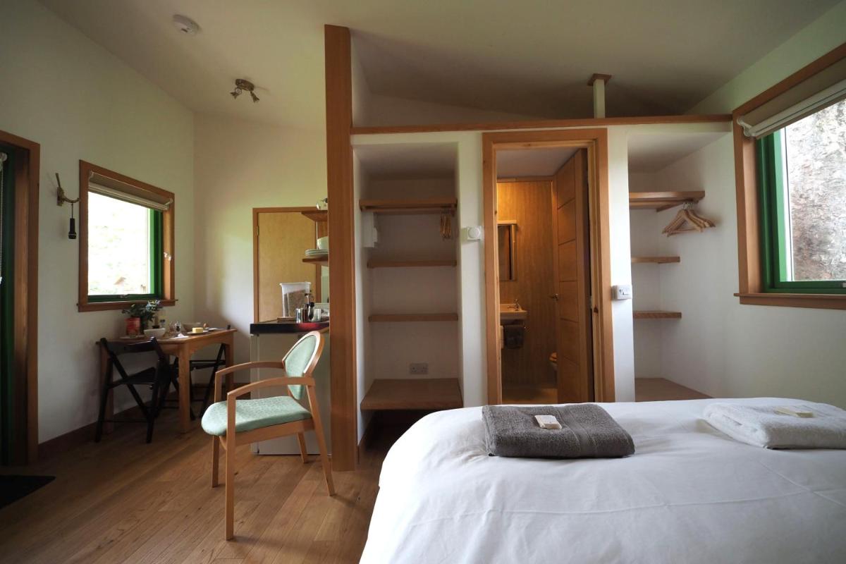 Marcassie Farm Lodges - Hazel Studio - Housity
