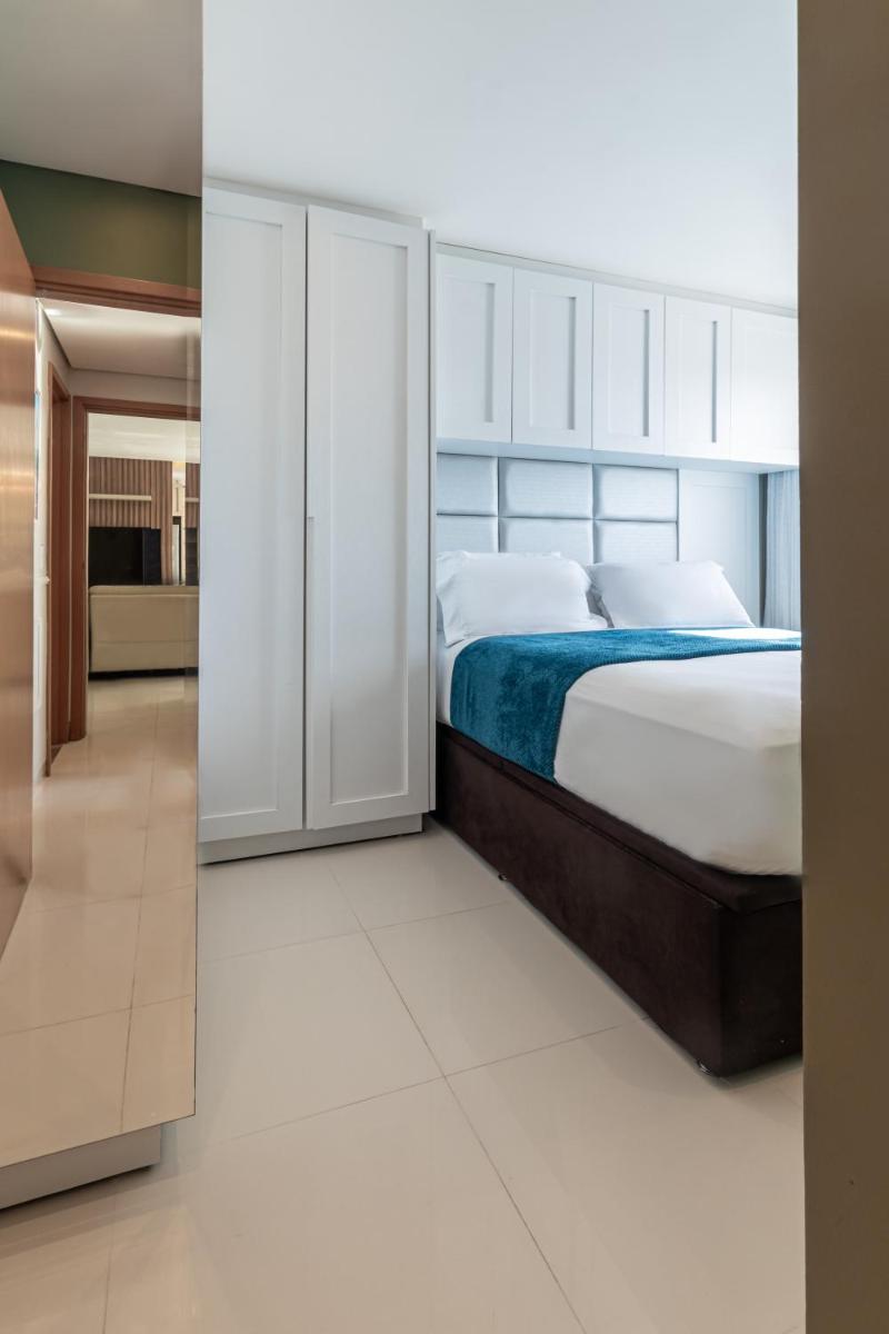 PALMAS EXPERIENCE - APARTAMENTO LUXUOSO, vista lago, próximo ao shopping - Housity