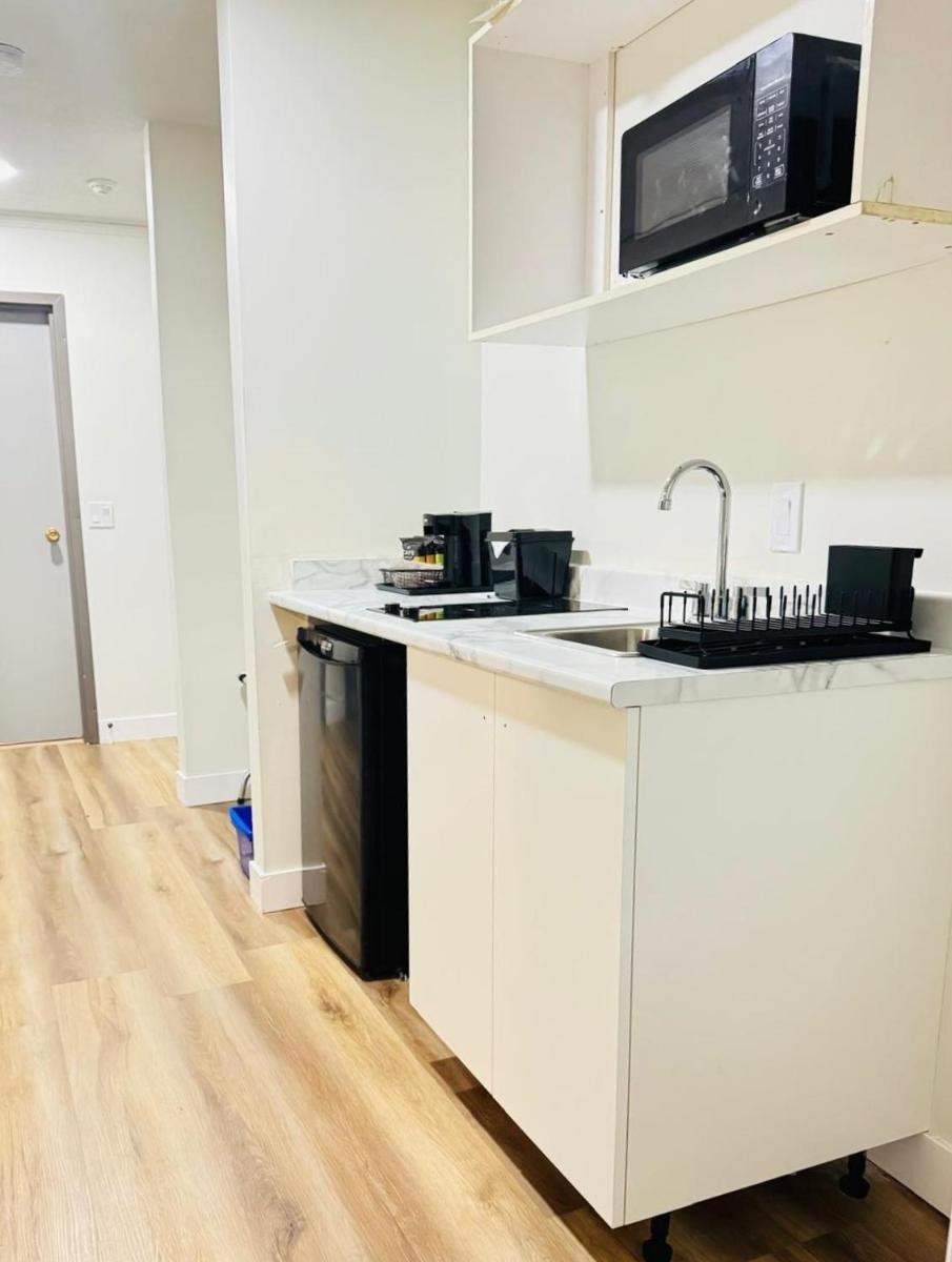 Ramada by Wyndham Dawson Creek - Housity