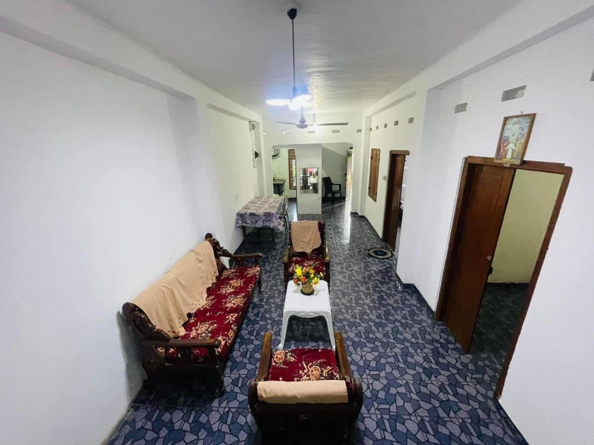 Jaffna RR Holiday Home -AC - Housity