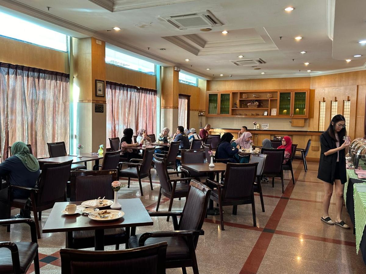 King Park Hotel Tawau - Hizvo