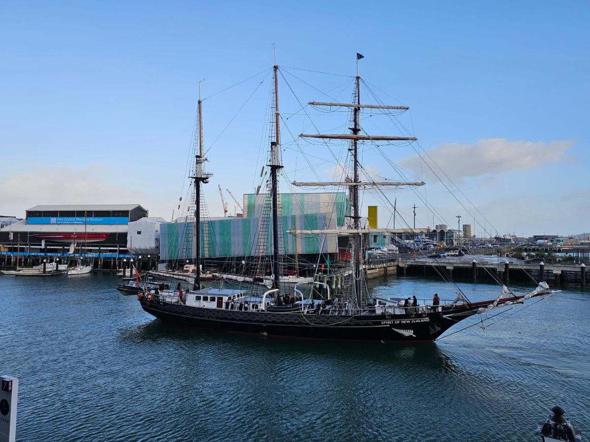 Waterfront Studio 56 Auckland Viaduct - Housity