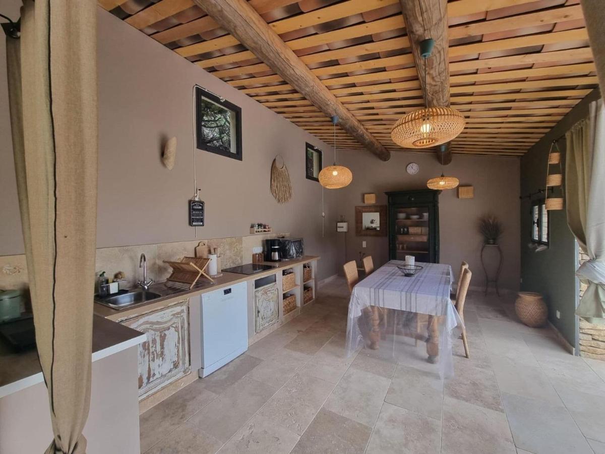 Charming holiday house with private pool, Maillane - Housity
