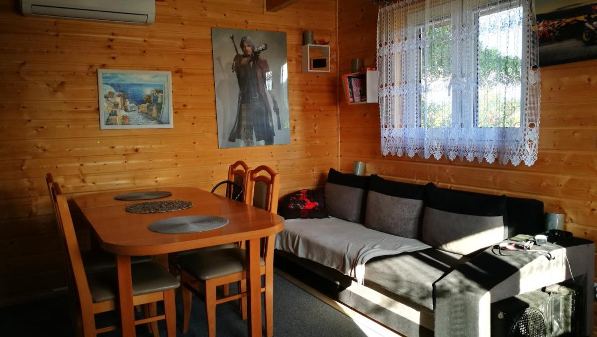 Domek letniskowy Pod Różami - Housity