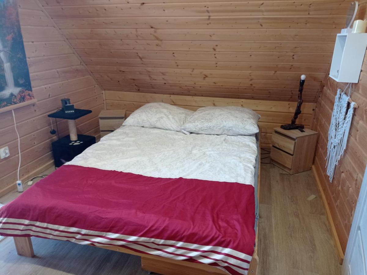 Domek letniskowy Pod Różami - Housity