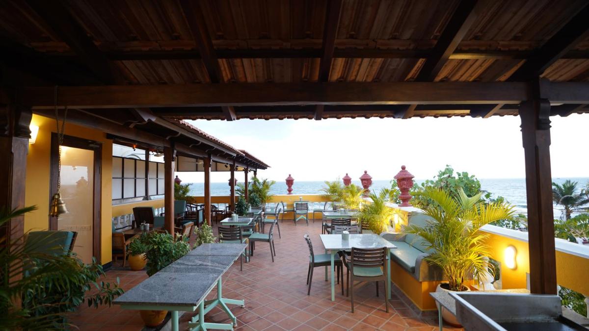 La Plage Seaview Suites - Housity