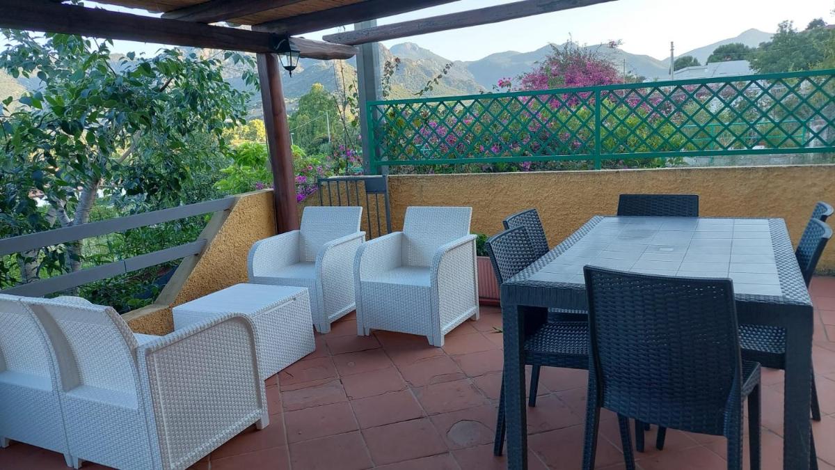 Deiana's Apartment - Sea view - Housity